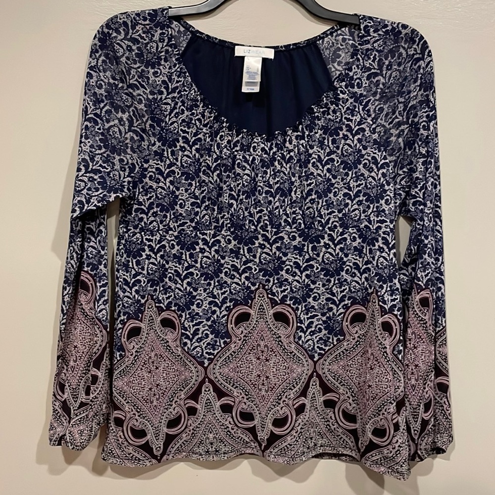 Liz wear blouse